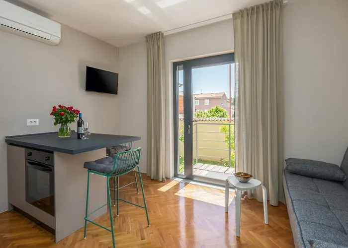 Oleandar Πόρετς